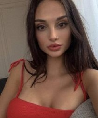 Я тебе помогу расслабиться, забыть о повседневных проблемах и подарю тебе незабываемое удовольствие. У меня есть опыт и талант в удовлетворении мужчин, и я знаю, как доставить настоящее наслаждение. Получи массу удовольствия от моего нежного прикосновения и эротического массажа. Живу я в прекрасной Москве, где наши встречи проходят всегда конфиденциально и безопасно. Звони и я подарю тебе незабываемый опыт, о котором ты только мечтал. 💋💫🌟 14254, 24 года